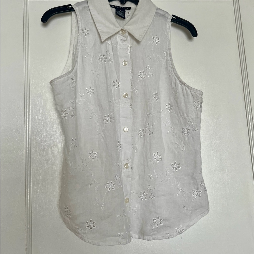 Chic linen  White Embroidered Sleeveless Blouse